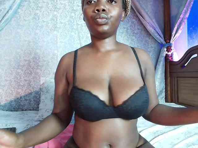 Sassychika bongacams live cam model