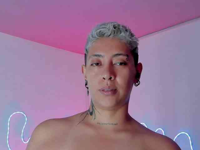 Aleja1214 bongacams live cam model