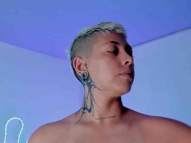 Aleja1214 bongacams live cam model