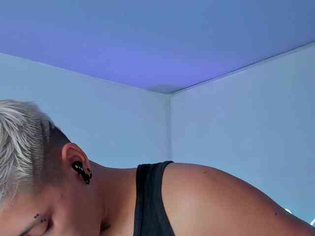 Aleja1214 bongacams live cam model