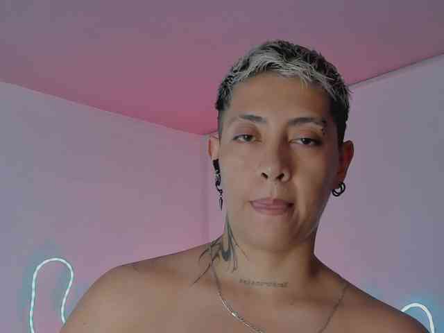 Aleja1214 bongacams live cam model