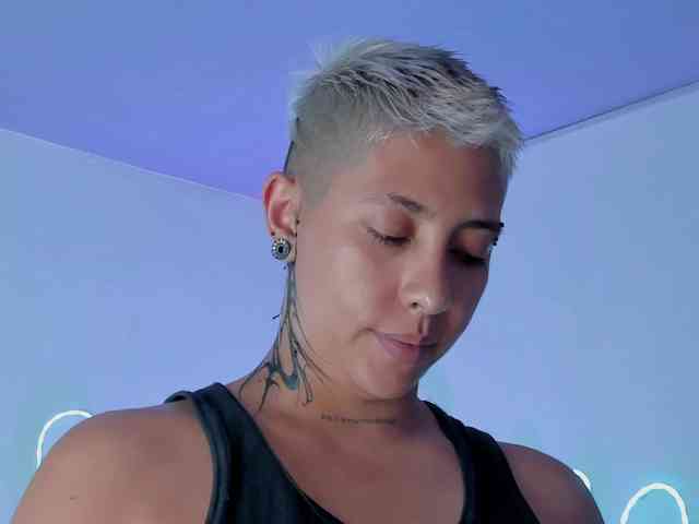 Aleja1214 bongacams live cam model