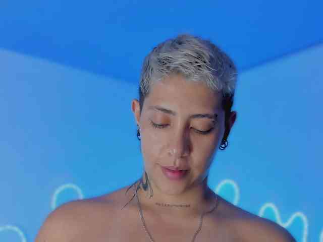 Aleja1214 bongacams live cam model