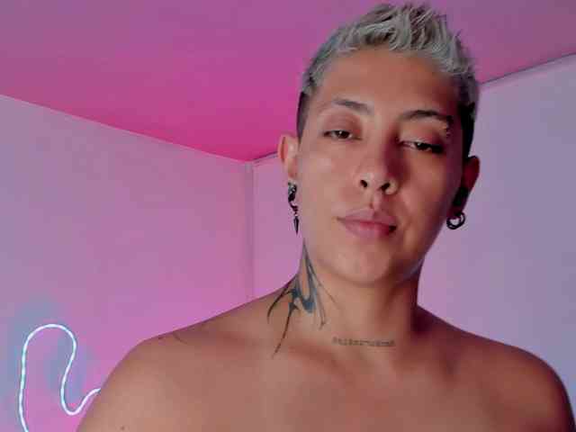 Aleja1214 bongacams live cam model
