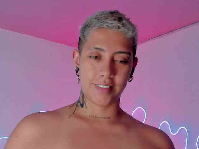Aleja1214 bongacams live cam model