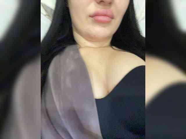 MillaMiss bongacams live cam model