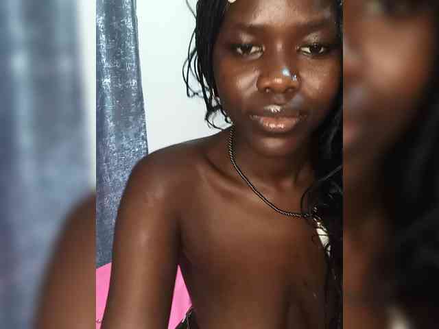 Keysha117 bongacams live cam model