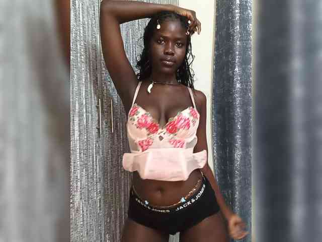 Keysha117 bongacams live cam model