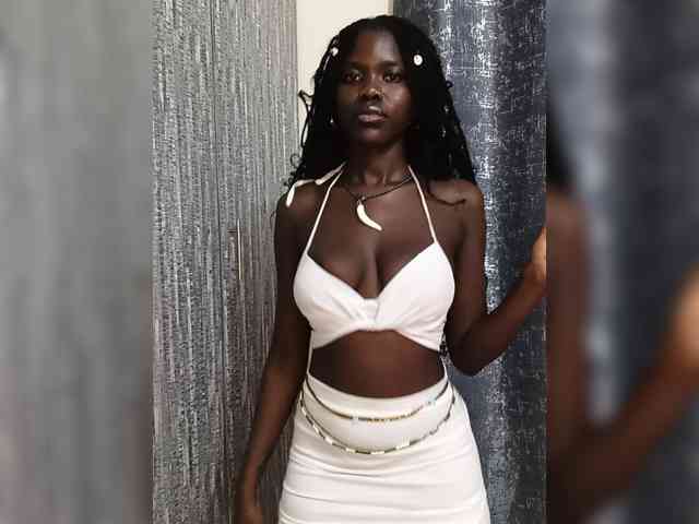 Keysha117 bongacams live cam model