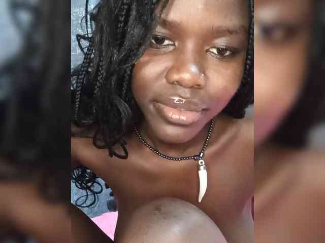Keysha117 bongacams live cam model