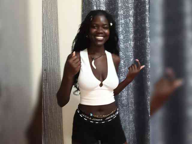 Keysha117 bongacams live cam model