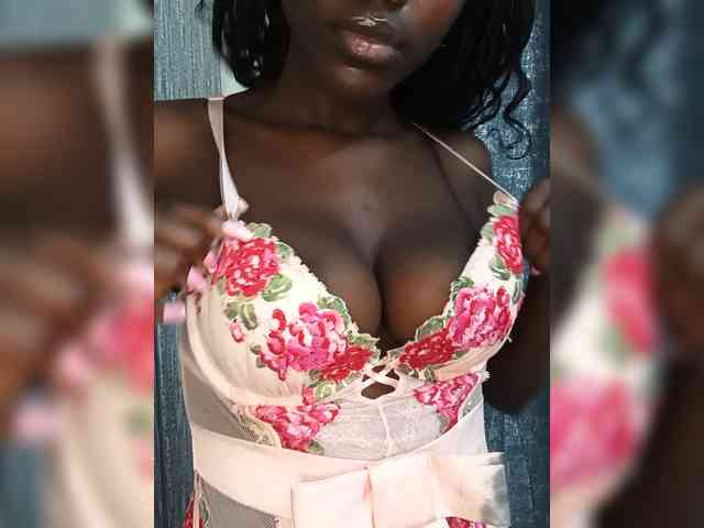 Keysha117 bongacams live cam model