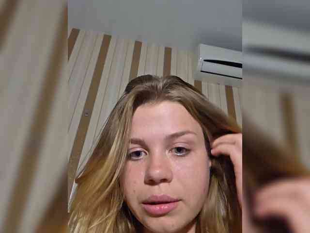 Alexandracore bongacams live cam model