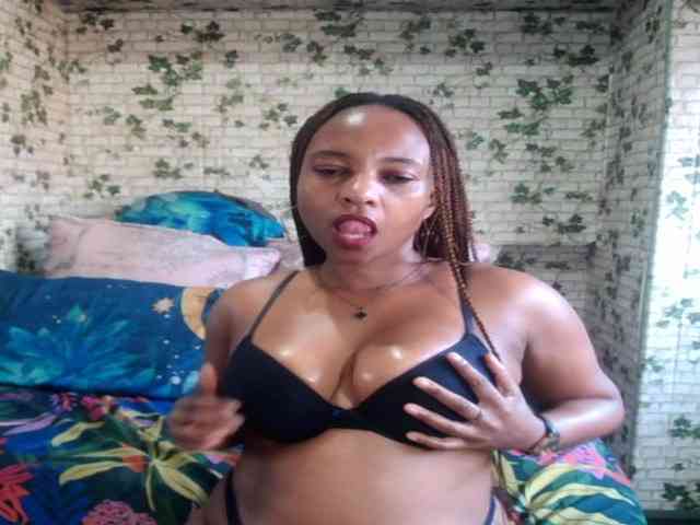 Ebonyseduction00 bongacams live cam model