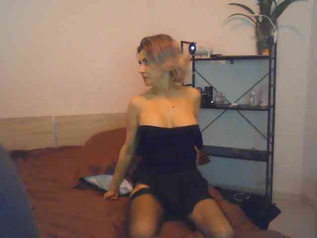 ctrlalt bongacams live cam model