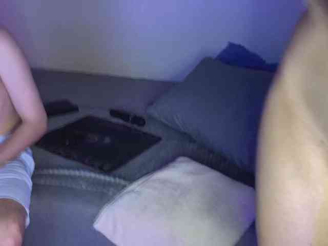 Mark-Nika bongacams live cam model