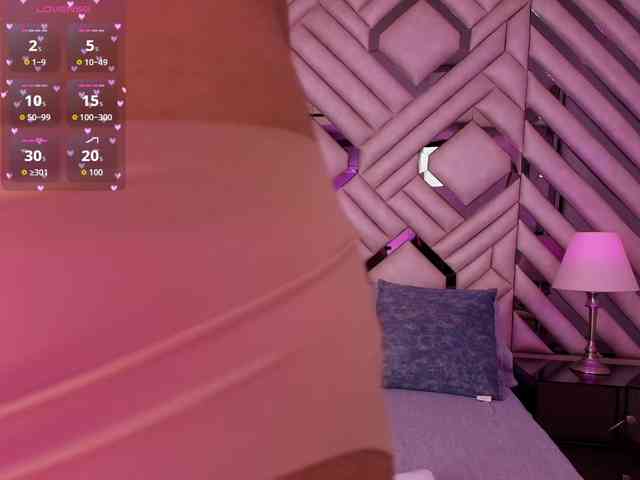 GabbyNash bongacams live cam model