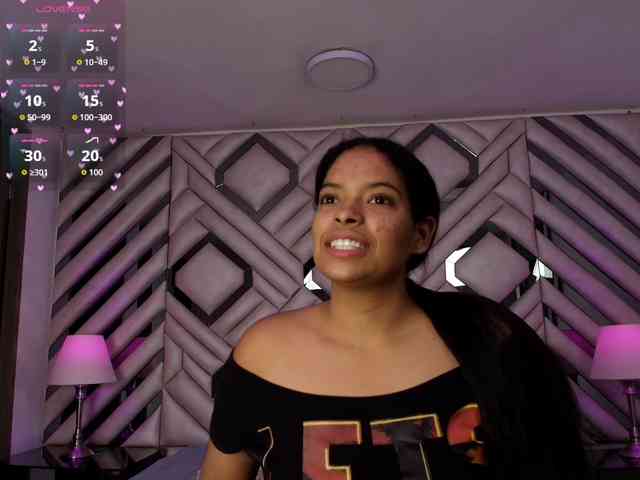 GabbyNash bongacams live cam model