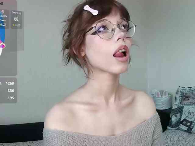 PrettyKIt bongacams live cam model