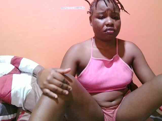 miss-midnight bongacams live cam model
