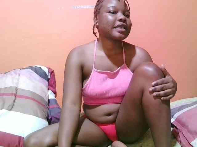 miss-midnight bongacams live cam model