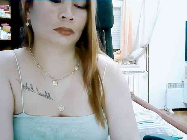 GoddessMia bongacams live cam model