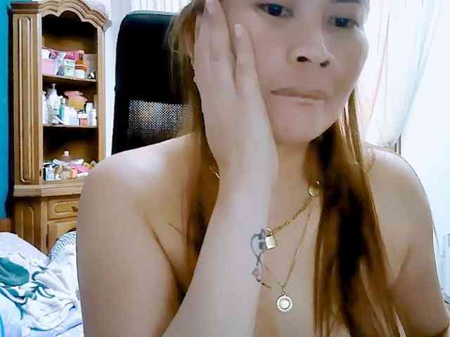 GoddessMia bongacams live cam model