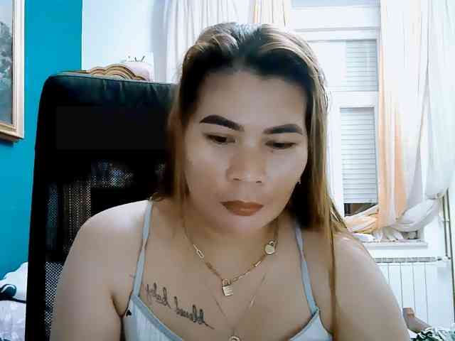 GoddessMia bongacams live cam model