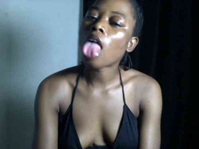 Lickmapussy bongacams live cam model
