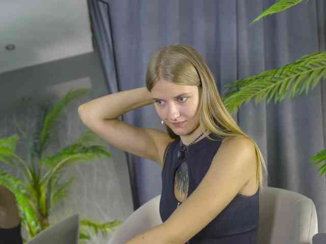 RabeccaCaldwell bongacams live cam model