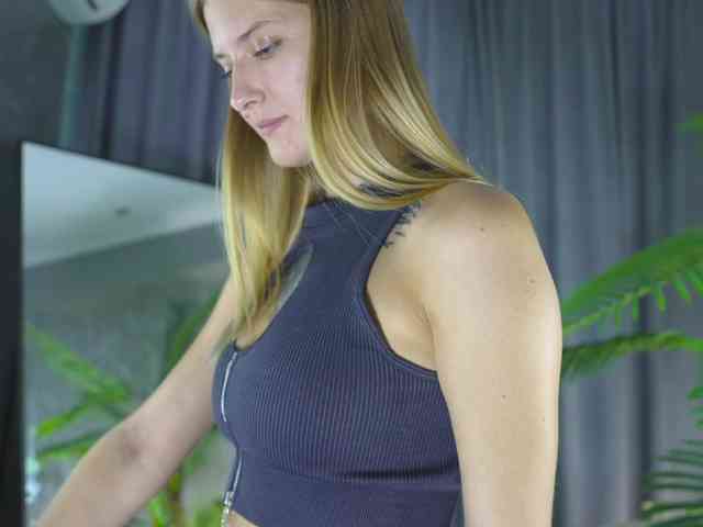 RabeccaCaldwell bongacams live cam model
