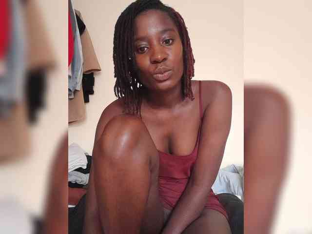 Pinky23a bongacams live cam model