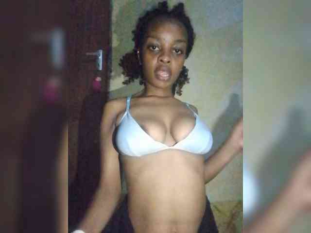Zepily bongacams live cam model