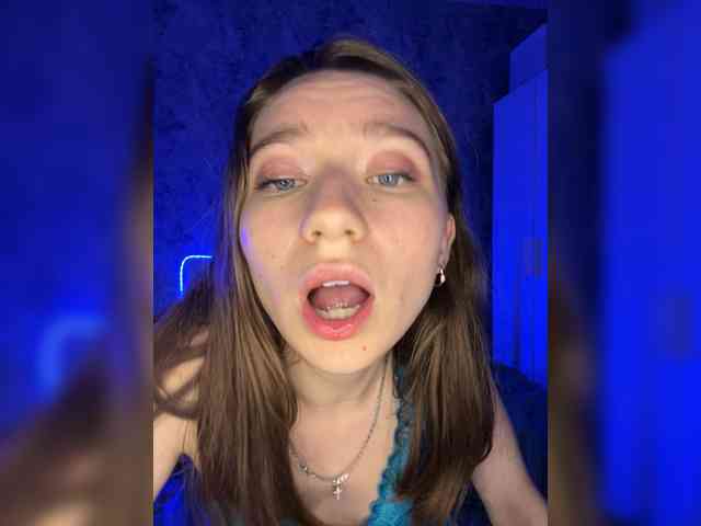 sonnyaaa bongacams live cam model