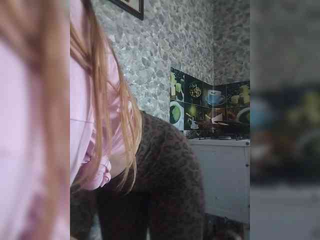 Kseniksss bongacams live cam model
