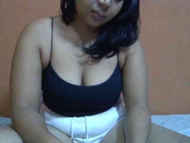 Majolie1 bongacams live cam model