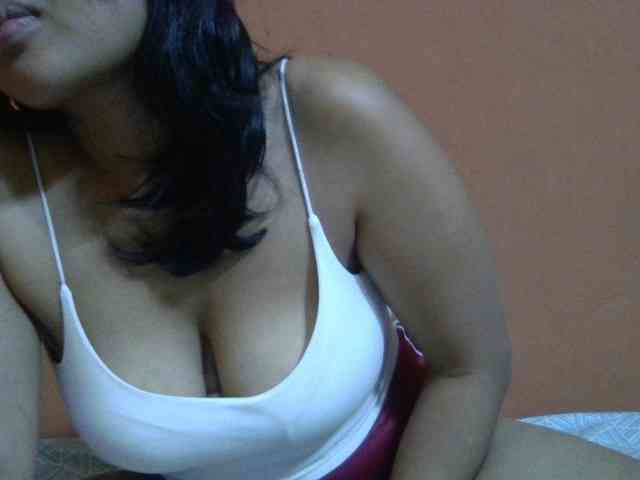 Majolie1 bongacams live cam model