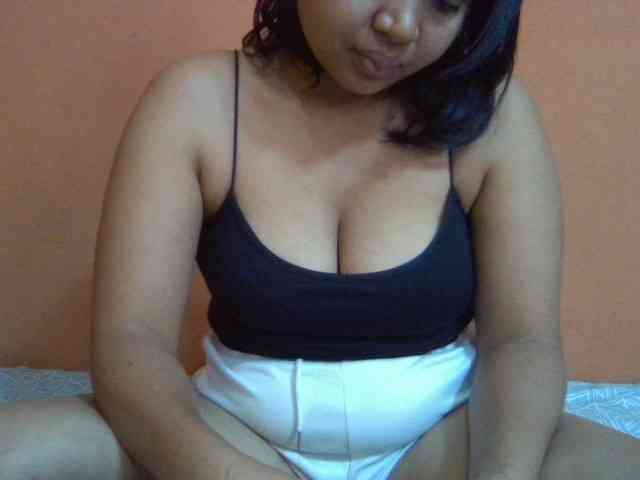 Majolie1 bongacams live cam model
