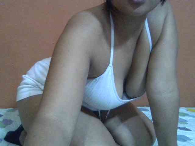 Majolie1 bongacams live cam model