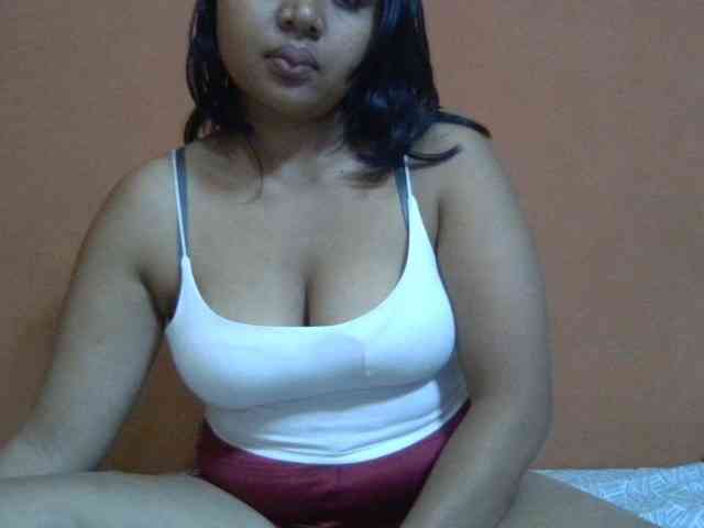 Majolie1 bongacams live cam model