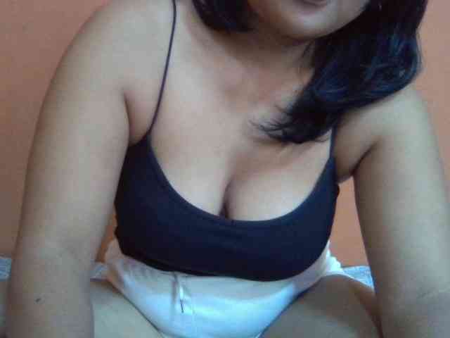 Majolie1 bongacams live cam model