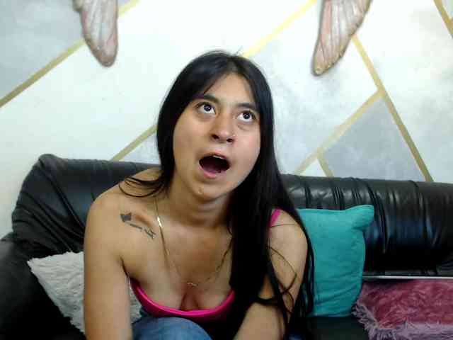 Melany-vega bongacams live cam model