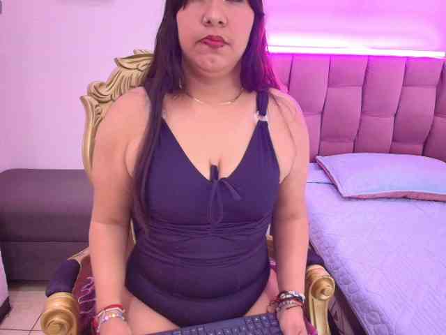 ZaffiraNova bongacams live cam model