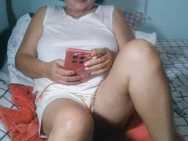 HotMama50 bongacams live cam model