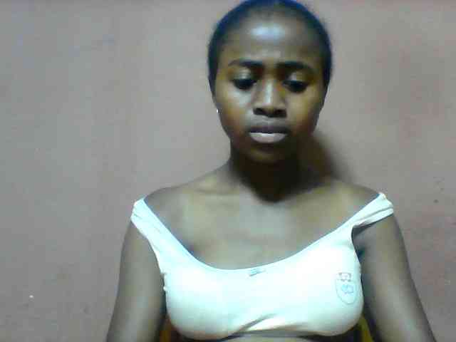 Clarah1 bongacams live cam model