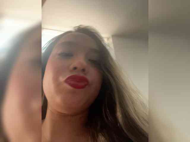 HannaFischer bongacams live cam model