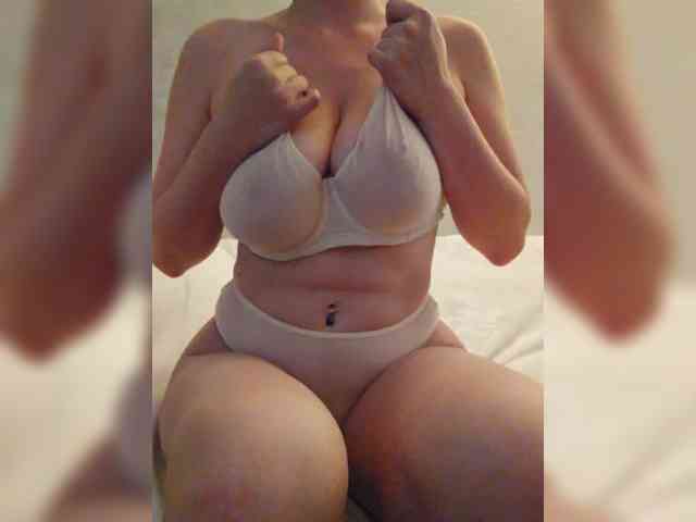 NotYourMuse1 bongacams live cam model