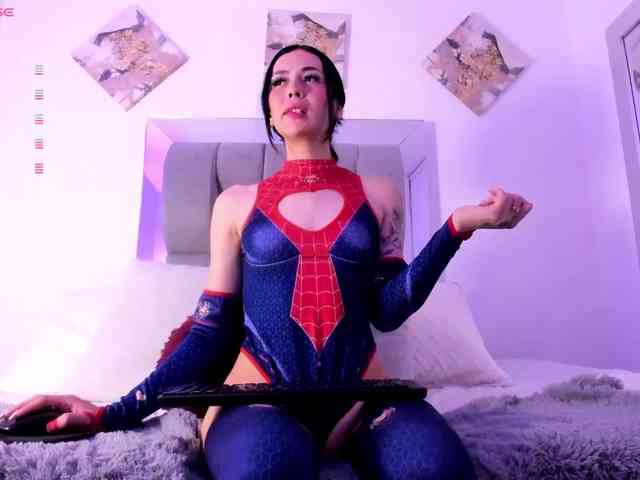 Emilylopez bongacams live cam model