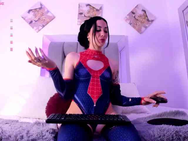 Emilylopez bongacams live cam model