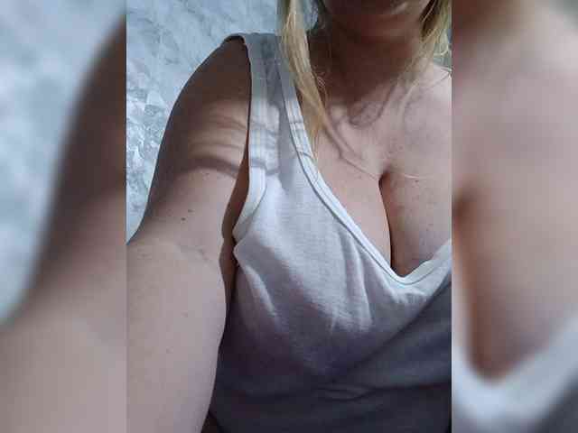 Tatka4 bongacams live cam model